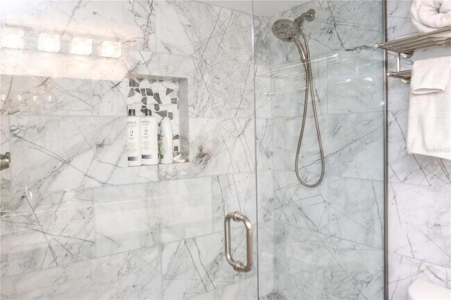 Building Photo - 105 Island Way