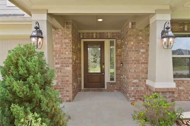 Building Photo - 15606 Kensington Bluff