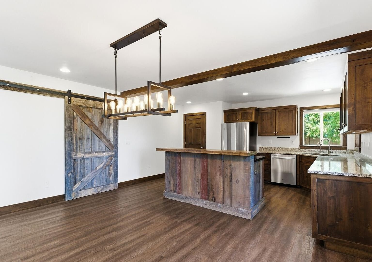 Building Photo - 1422 Cutter Ln