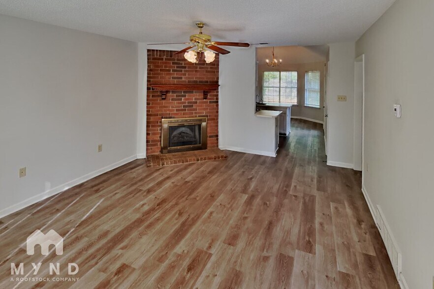 Building Photo - 275 Oakland Hills Dr