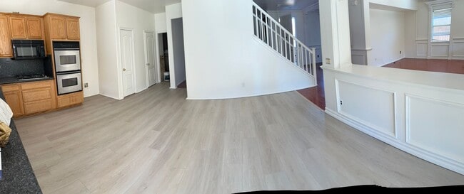 Building Photo - Beauty in the Details - 3 Bedroom / 2.5 Bathroom Home in Perris