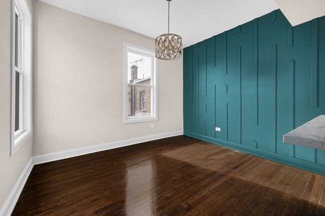 Building Photo - 7011 S Prairie Ave