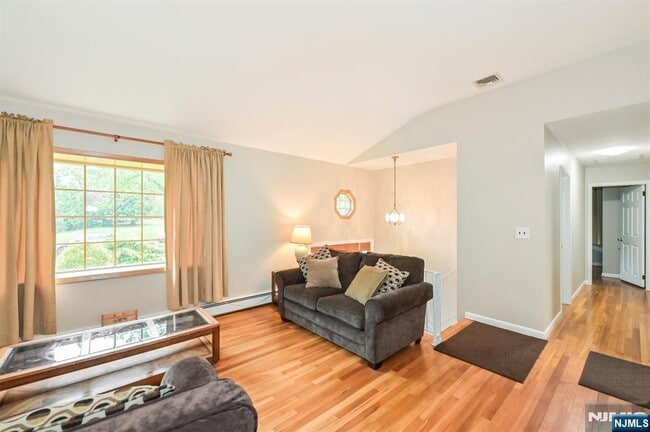 Building Photo - 413 Obrien Ct
