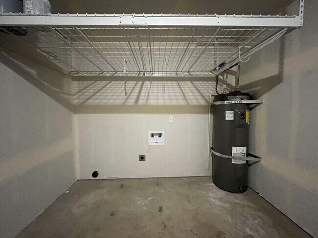 Building Photo - JDD2413