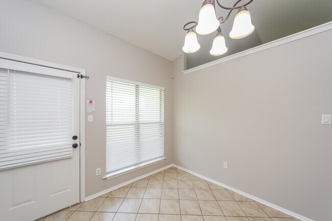 Building Photo - 6476 Farley Dr E