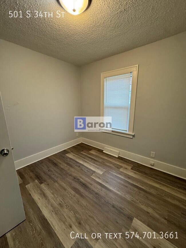 Building Photo - 501 S 34th St