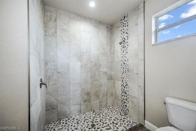 Building Photo - 125 Bethlehem Pl