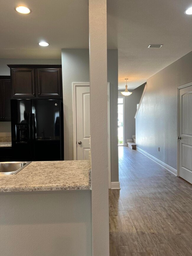 Building Photo - 171 Iron Horse Dr E