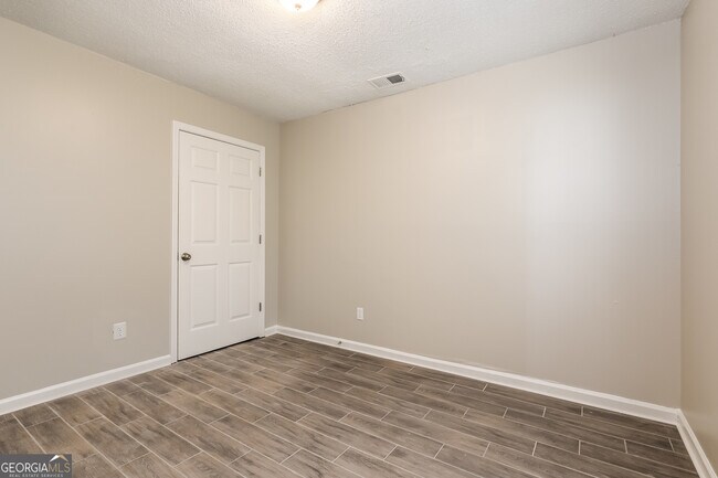 Building Photo - 8808 Edenton Way