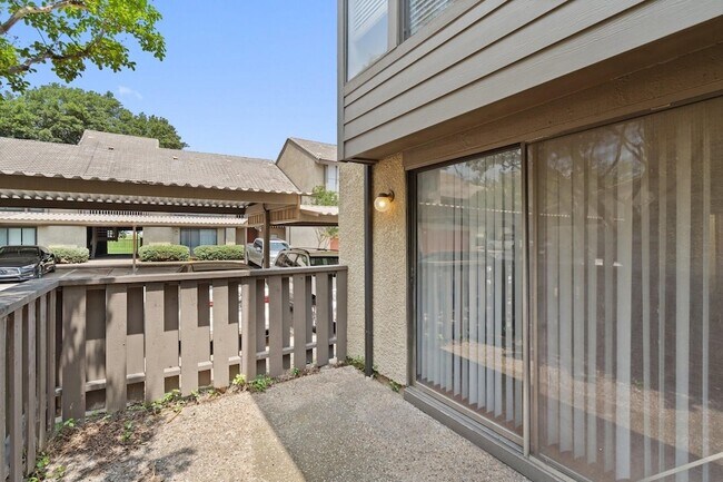 Building Photo - 4543 N O'Connor Rd