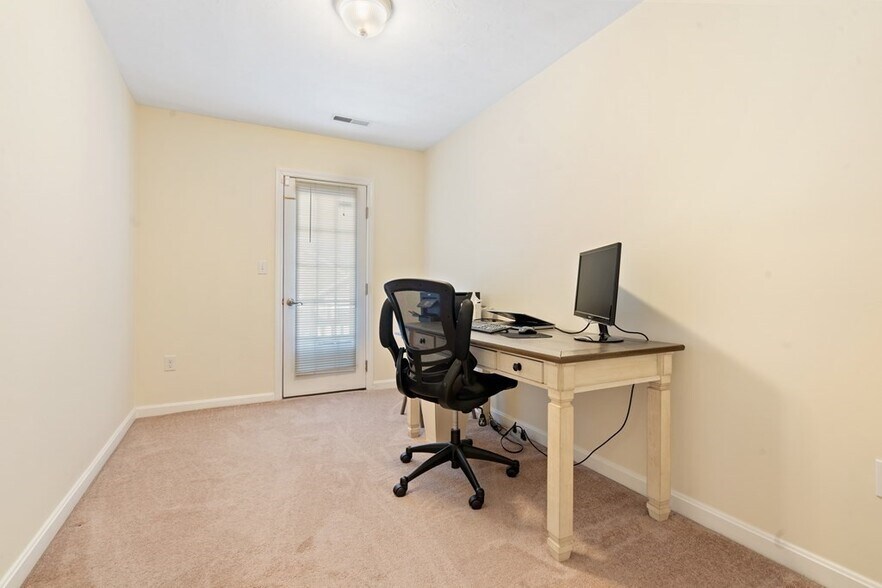 Building Photo - 20 Denworth Bell Cir