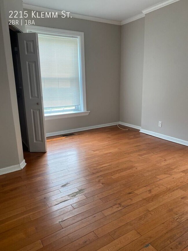 Building Photo - 2215 Klemm St