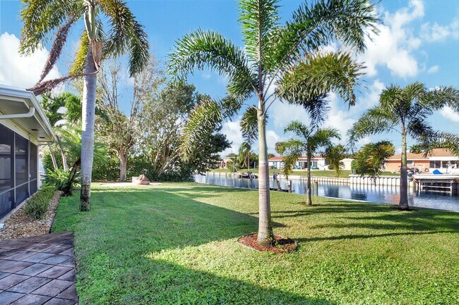 Building Photo - 1753 W Terrace Dr