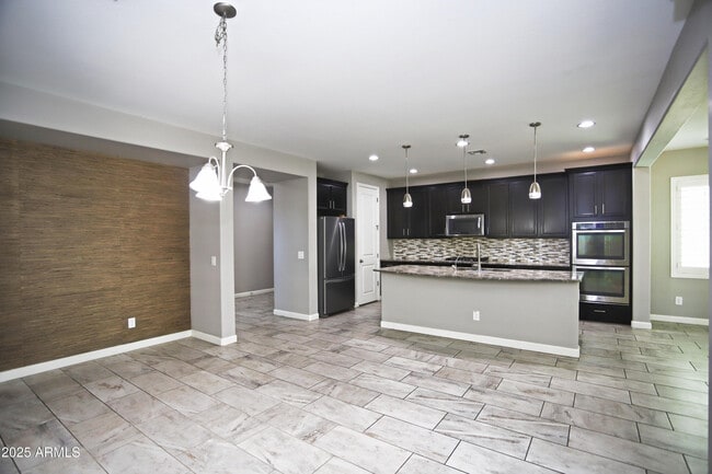 Building Photo - 4116 S Greythorne Way