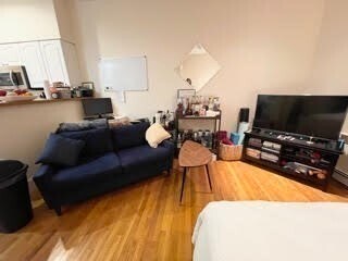 Building Photo - 29 Anderson St