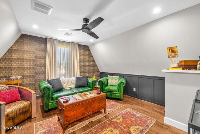 Building Photo - 4402 E Turney Ave