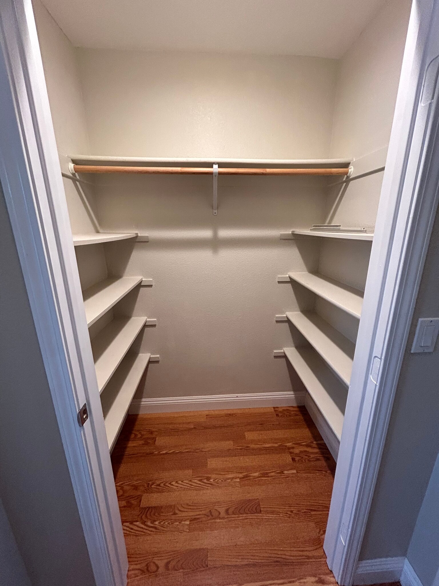 Closet - 181 S Lincoln St