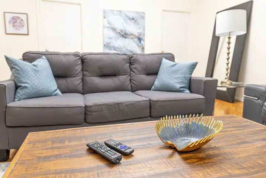 Building Photo - 348-350-350 E 119th St