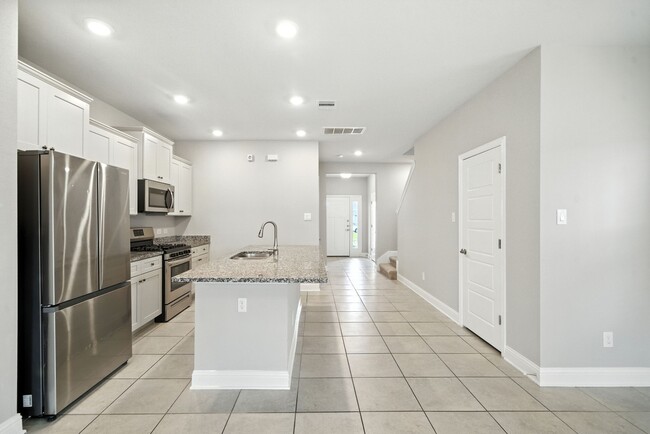 Building Photo - 32943 Turning Springs Dr