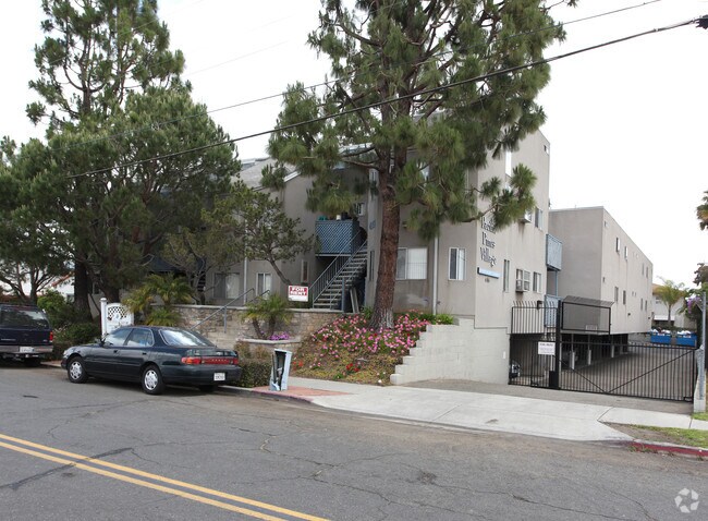 4355 46th St - Pacific Pines