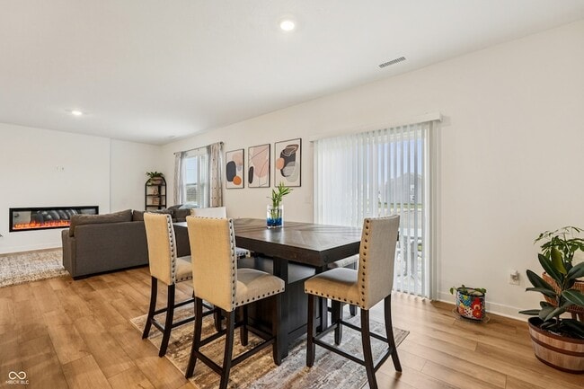 Building Photo - 4544 Nokes Pl