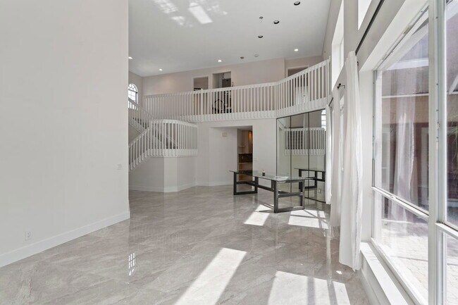 Building Photo - 23330 Torre Cir