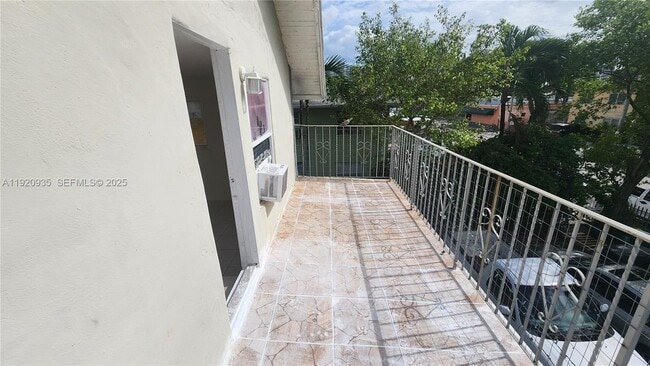 Building Photo - 829 SW 3rd St