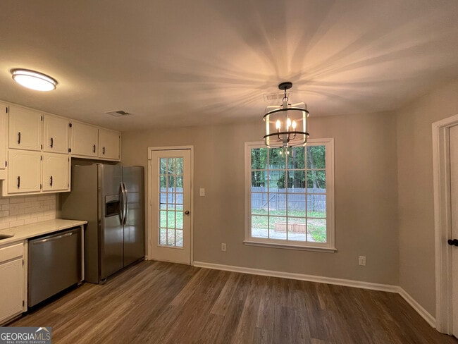 Building Photo - 407 Deergrass Trail