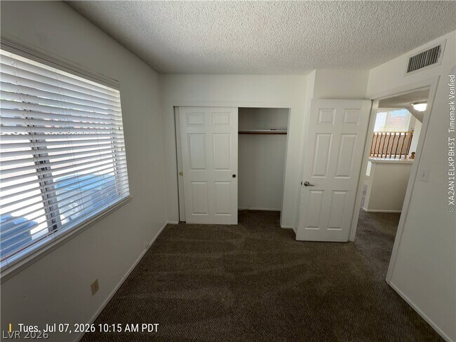 Building Photo - 1416 Kirby Dr