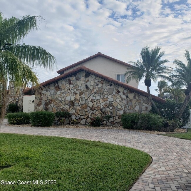 Building Photo - 215 Andros Ave