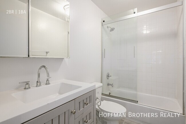 Building Photo - 5533 Barton Ave