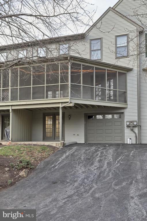 Building Photo - 1127 Wicklow Ct