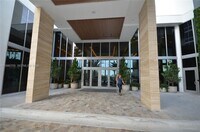 Building Photo - 16385 Biscayne Blvd