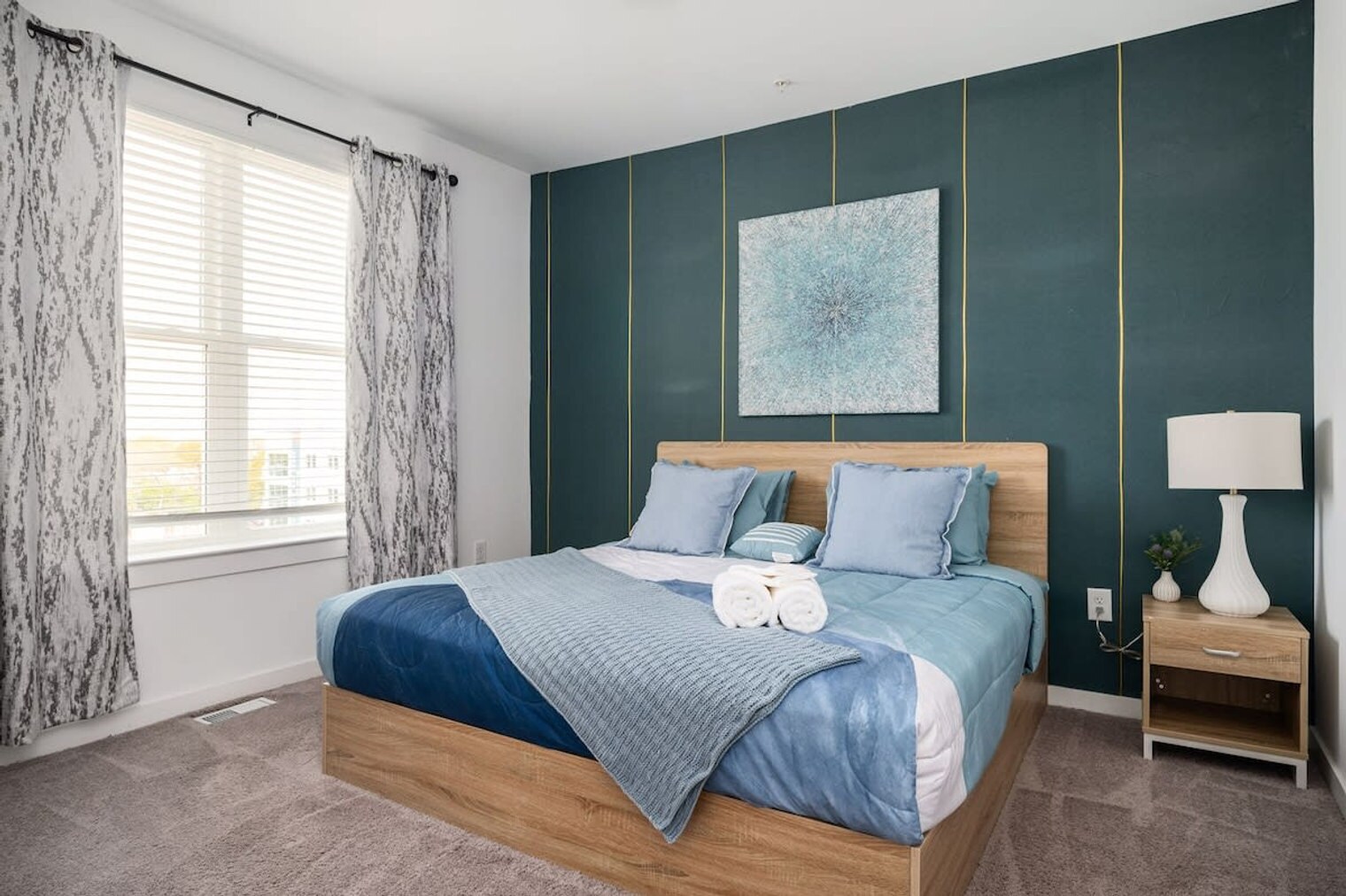 Building Photo - 542 Boulevard NE