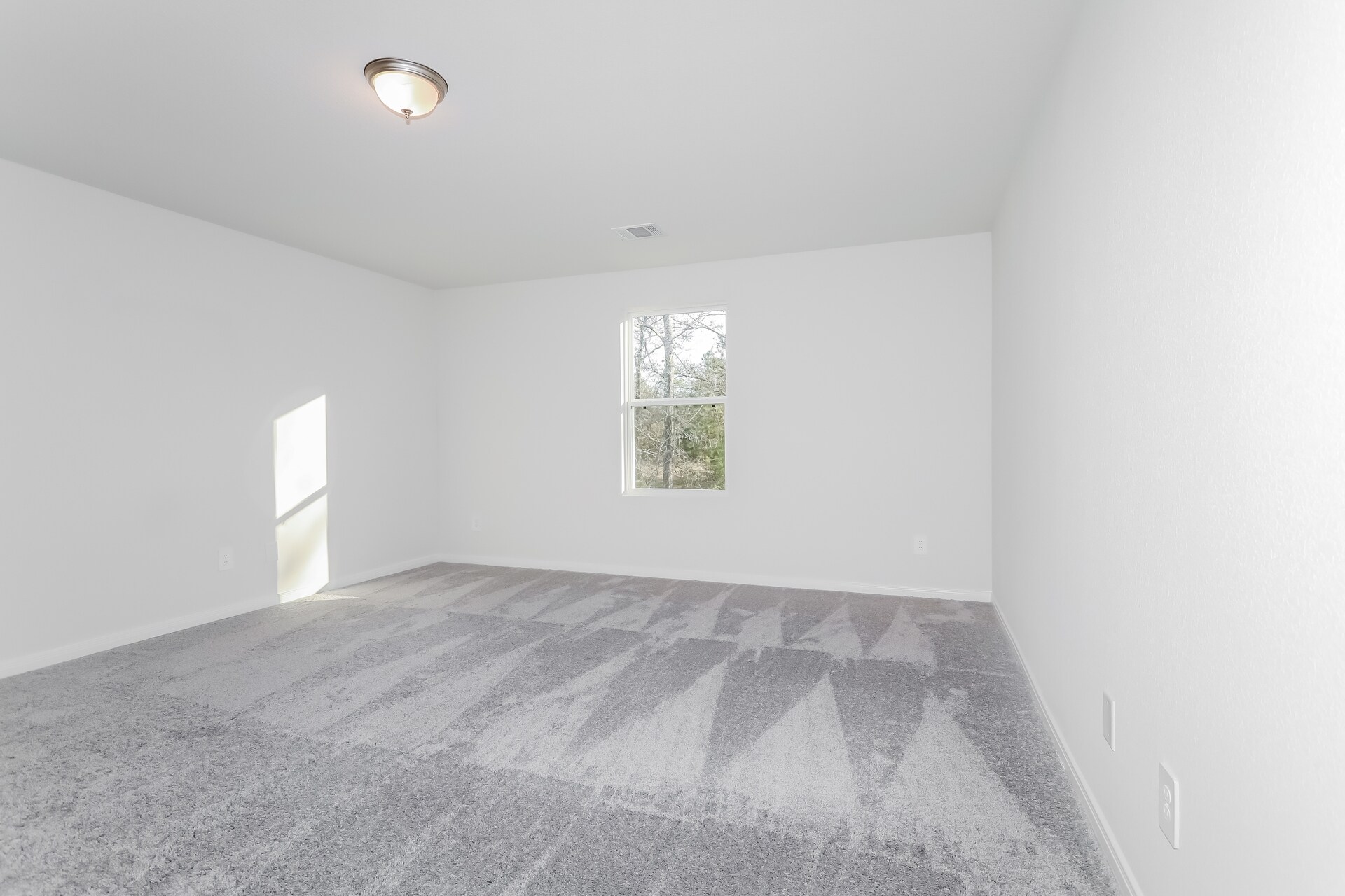 Building Photo - 15763 Del Norte Dr