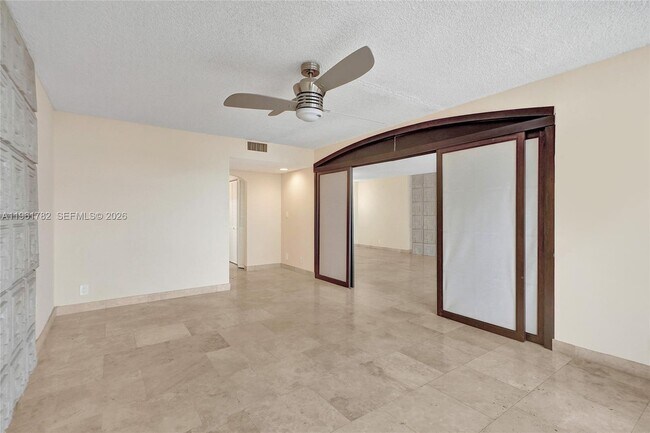 Building Photo - 18151 NE 31st Ct