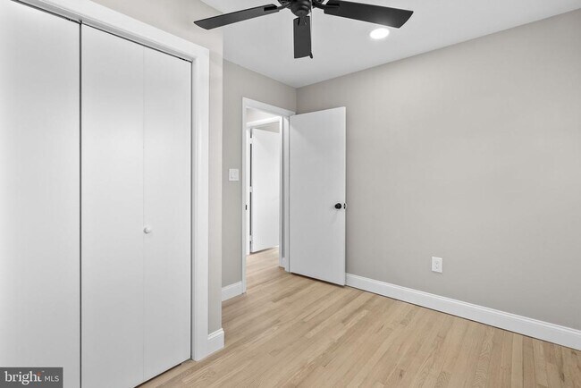 Building Photo - 3887 Shadywood Dr