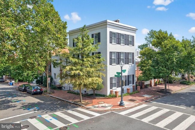 Building Photo - 1363 28th St NW