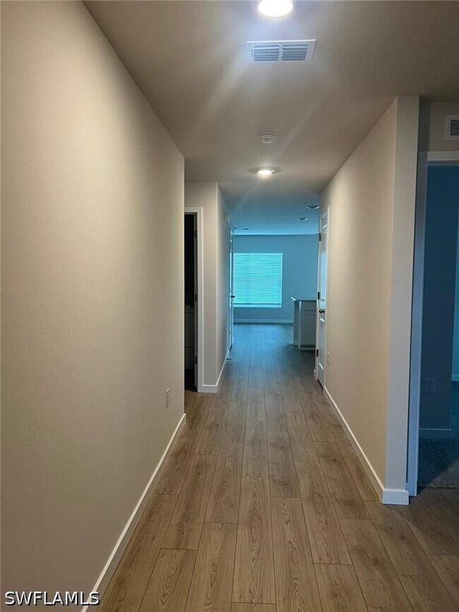 Building Photo - 532 Ilaria Ct