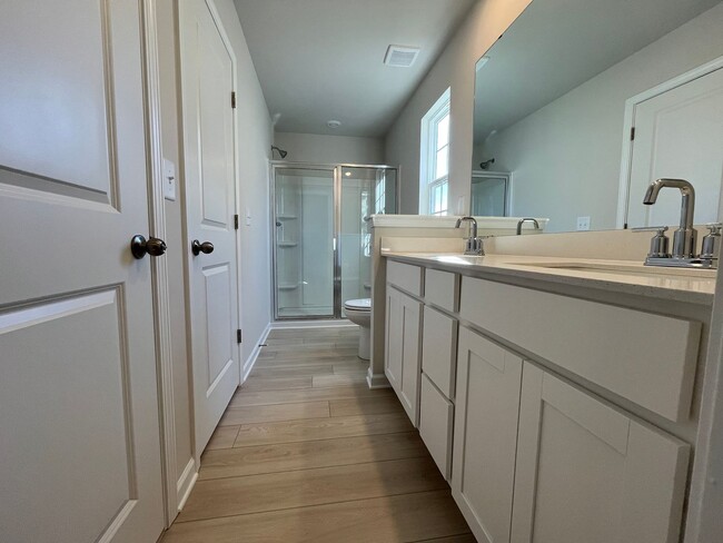 Building Photo - Brand New 3/2.5 Townhome Available In Reidville - Ready To Move In!