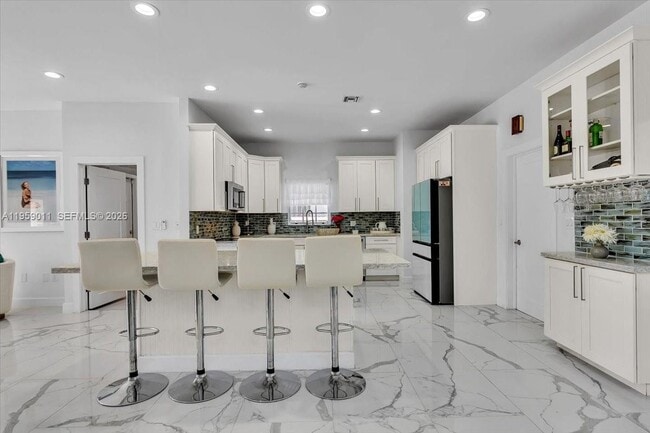 Building Photo - 1700 Cleveland Rd