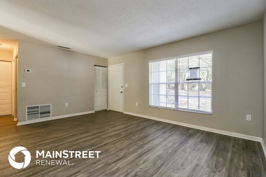 Building Photo - 2289 Crystalview Ct