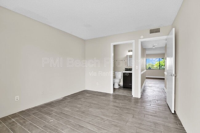Building Photo - 414 Meadows Cir