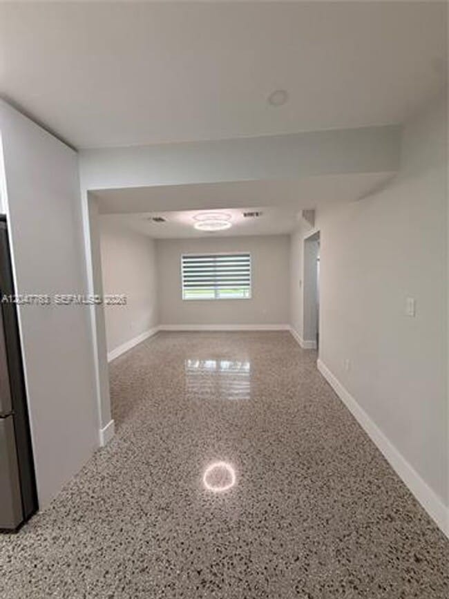 Building Photo - 10555 SW 32nd St