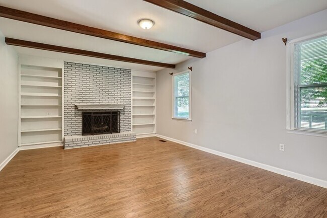 Building Photo - 5608 Weddington Matthews Rd, Matthews, NC,...