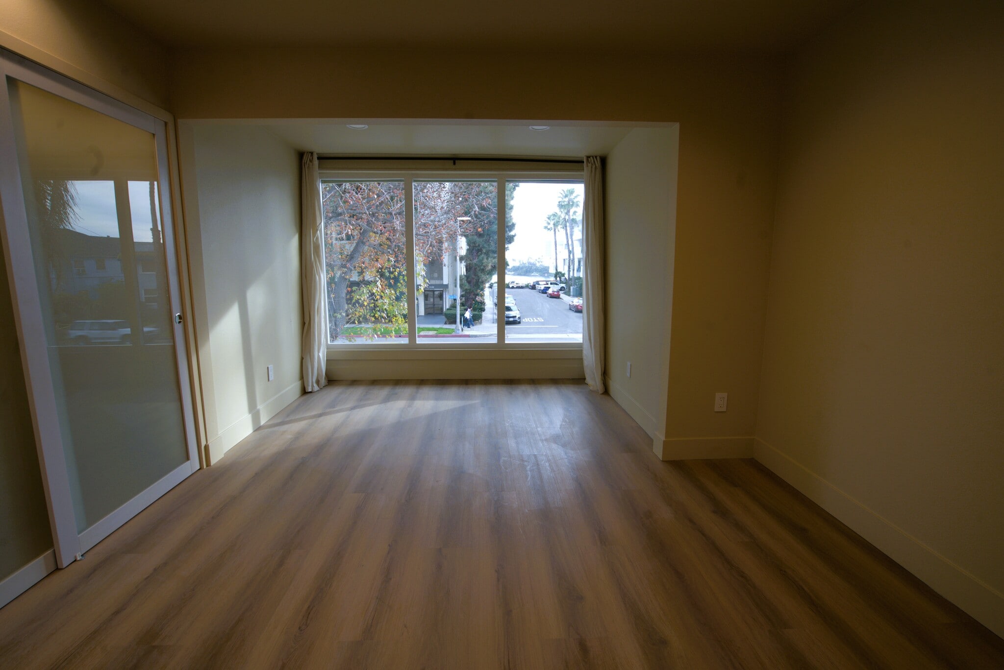 Large bedroom 2 with water and island view - 1123 E Ocean Blvd