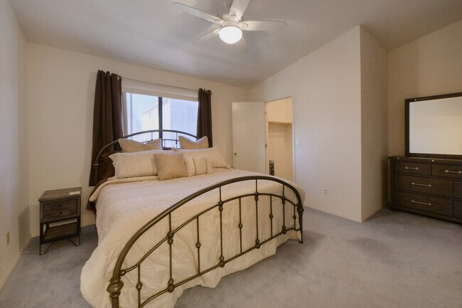 Building Photo - 10407 N Fair Desert Dr