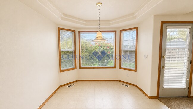Building Photo - 5537 N Tumbleweed Pl