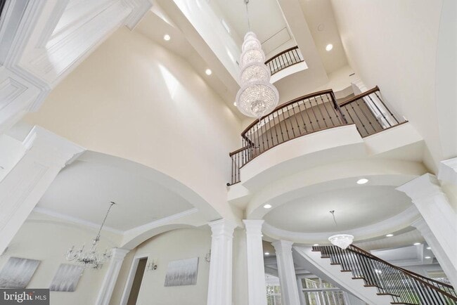 Building Photo - 8735 Brook Rd