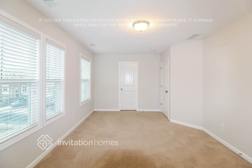 Building Photo - 826 Sunset Park Dr